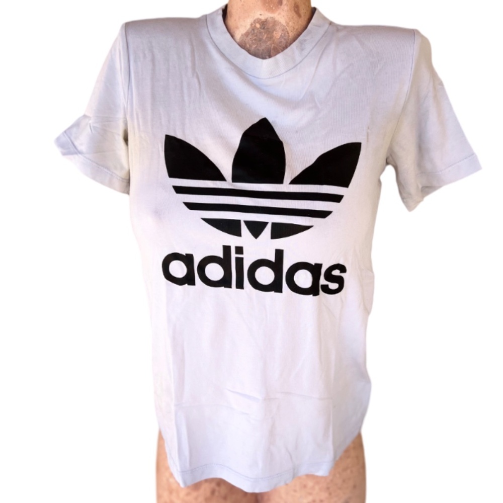 Adidas Tee - Picture 4 of 5